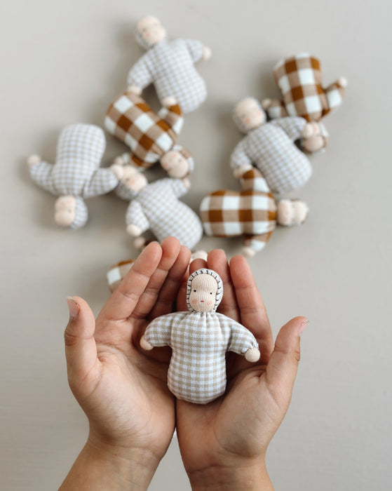 Tiny baby • beige gingham