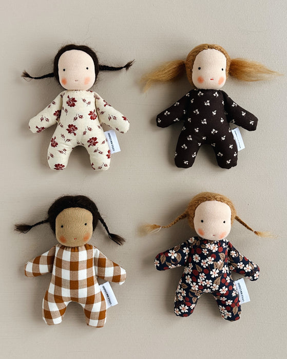 Waldorl doll • mini girls