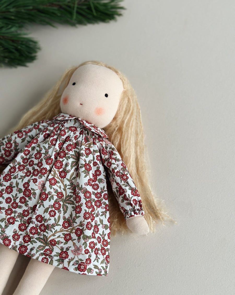 Little Kin Studio medium girl 人形 little kin studio ドール 人形